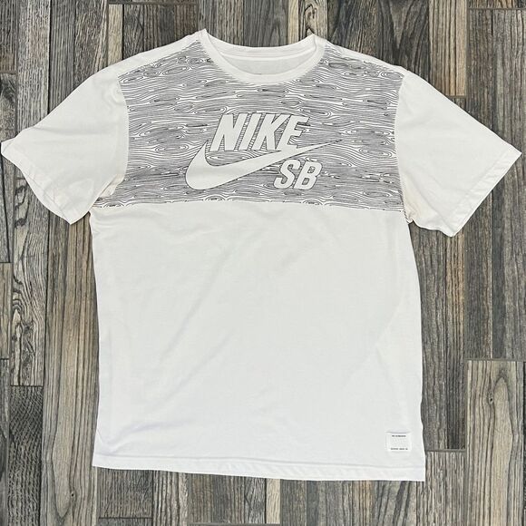 🔥🔥 Y2K NIKE SB Dri-Fit Skateboard Skate T-Shirt White/Black Graphics XL - EUC - Picture 1 of 11